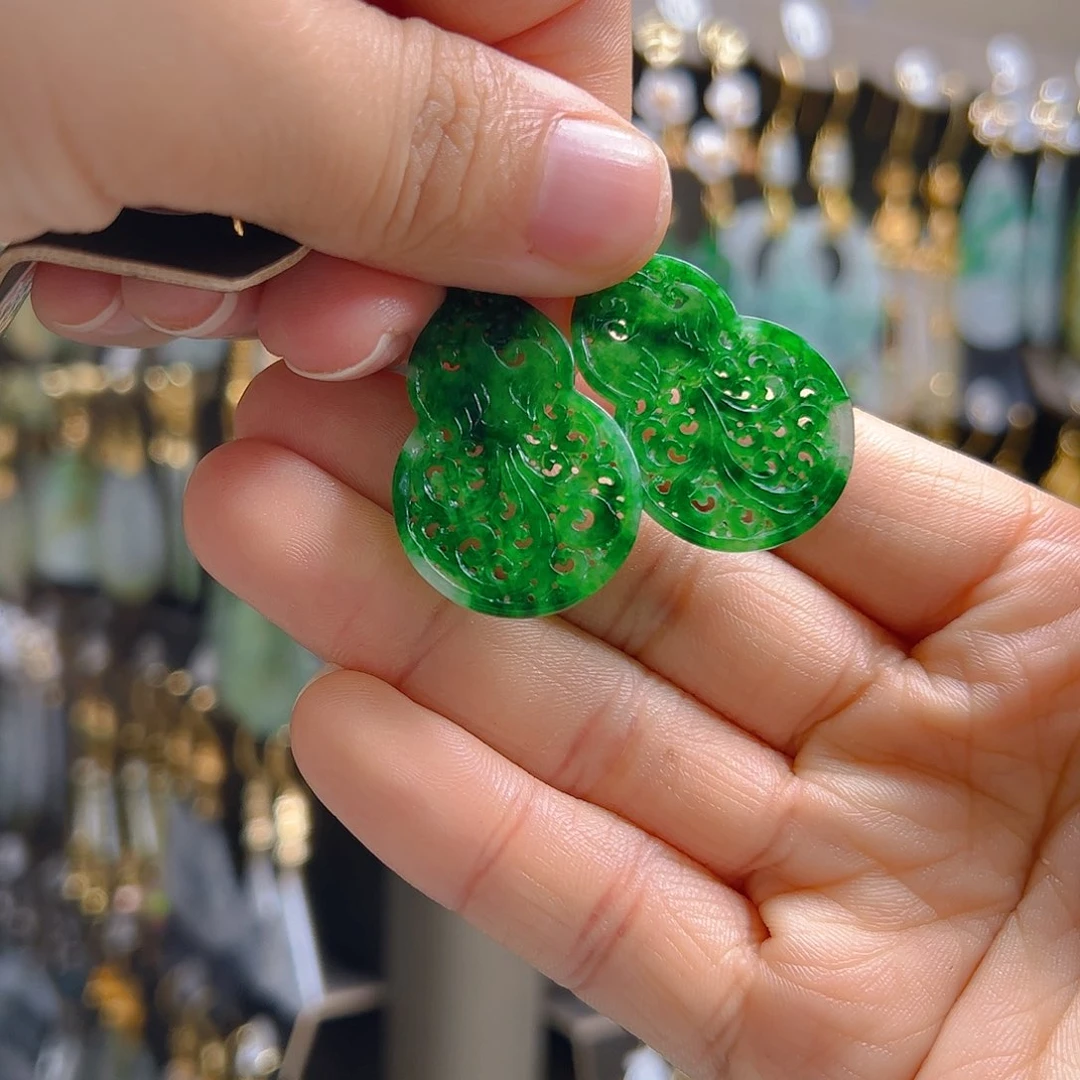 未镶嵌翡翠耳饰玲**