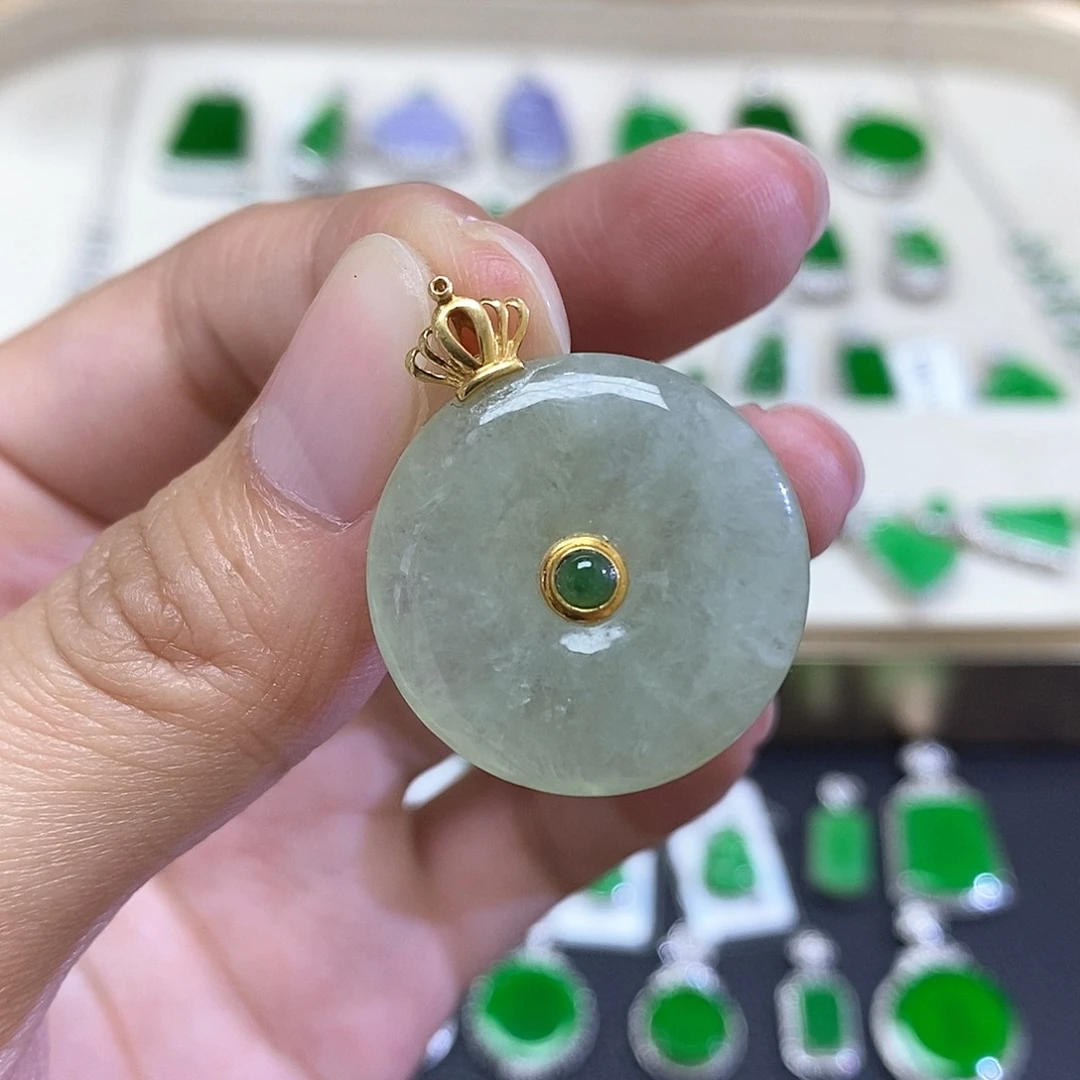 小***们翡翠18K金镶嵌吊坠(不含链)