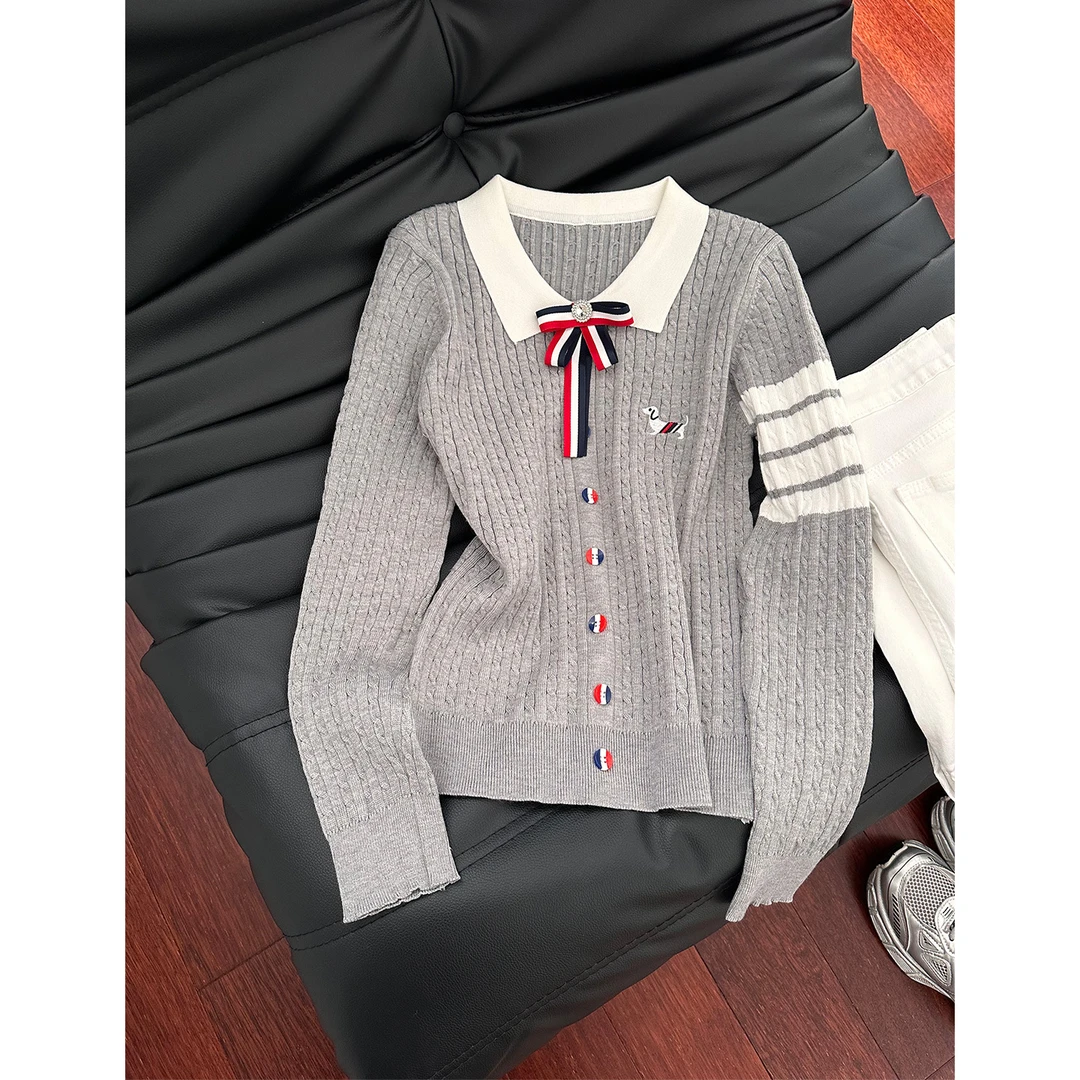 学院风蝴蝶结翻领麻花针织衫女新款时尚减龄小狗刺绣百搭长袖上衣