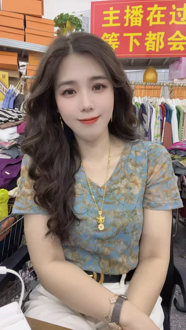 【V领/圆领】双层网纱短袖V领T恤碎花洋气上衣夏薄款透气短袖A2111