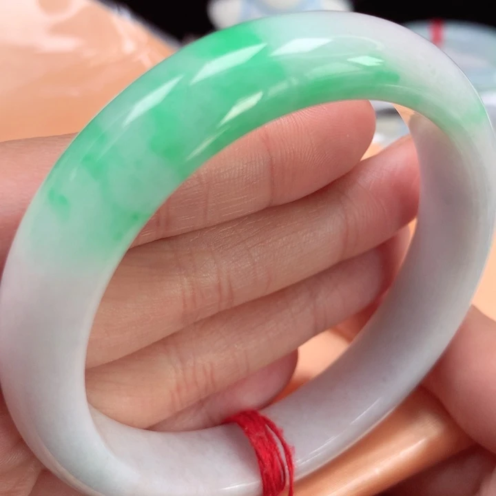 翡翠手镯未镶嵌白底青46