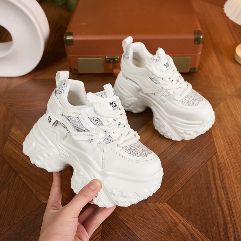 小个子10cm内增高老爹鞋女ins潮网红水钻时尚休闲鞋子厚底松糕鞋