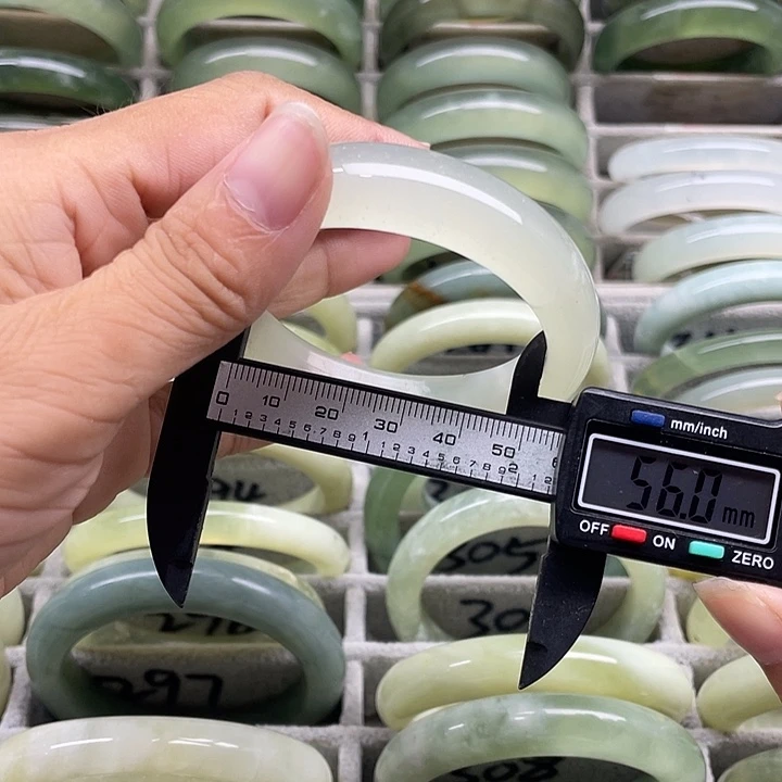 未镶嵌蛇纹石玉手镯303