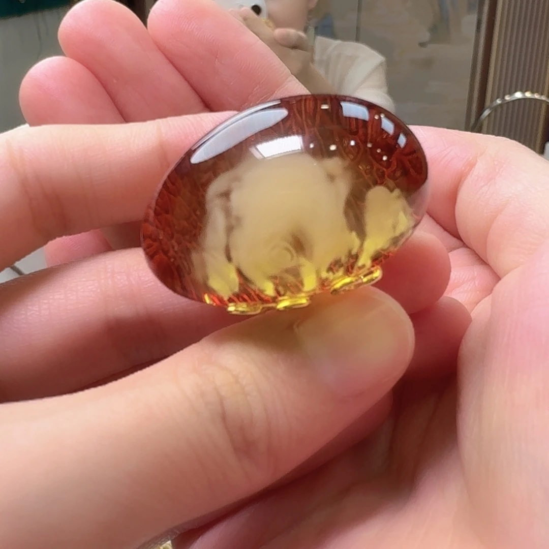 琥珀未镶嵌颈饰戒指