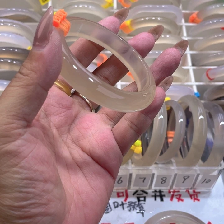 玛瑙/玉髓未镶嵌手镯