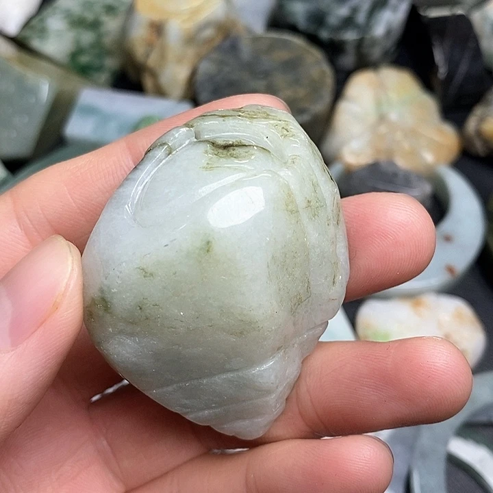 翡翠未镶嵌颈饰天然翡翠68