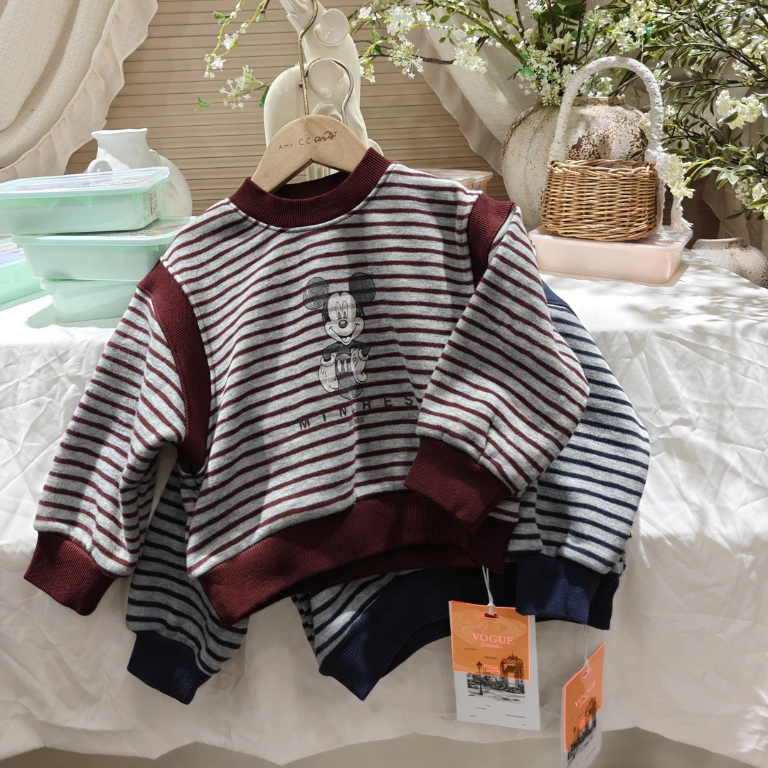 P3-5。99510小童一体绒卫衣条纹冬款米奇