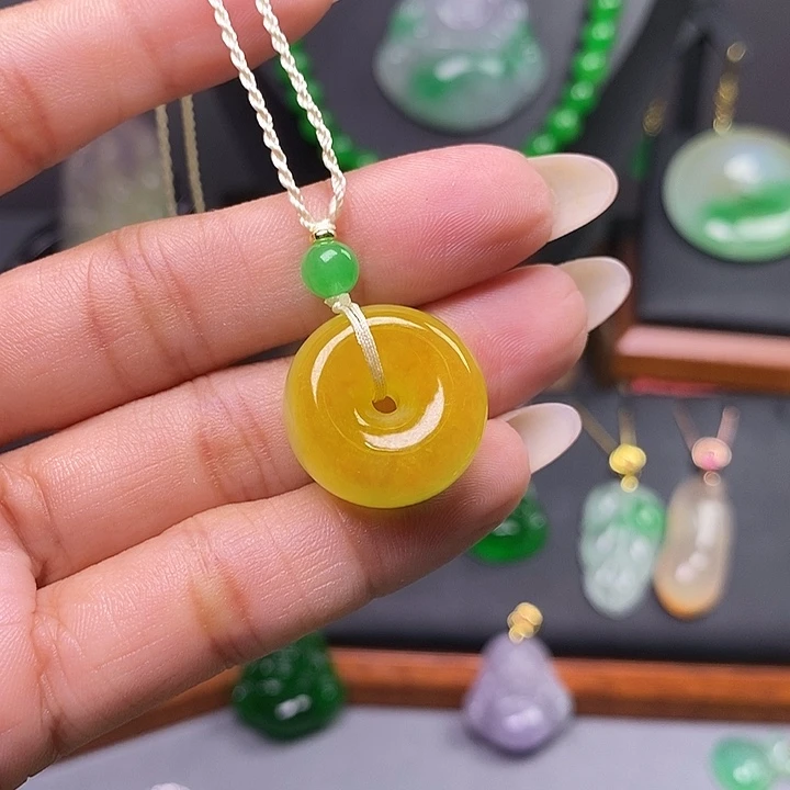 吊坠(赠链)未镶嵌翡翠
