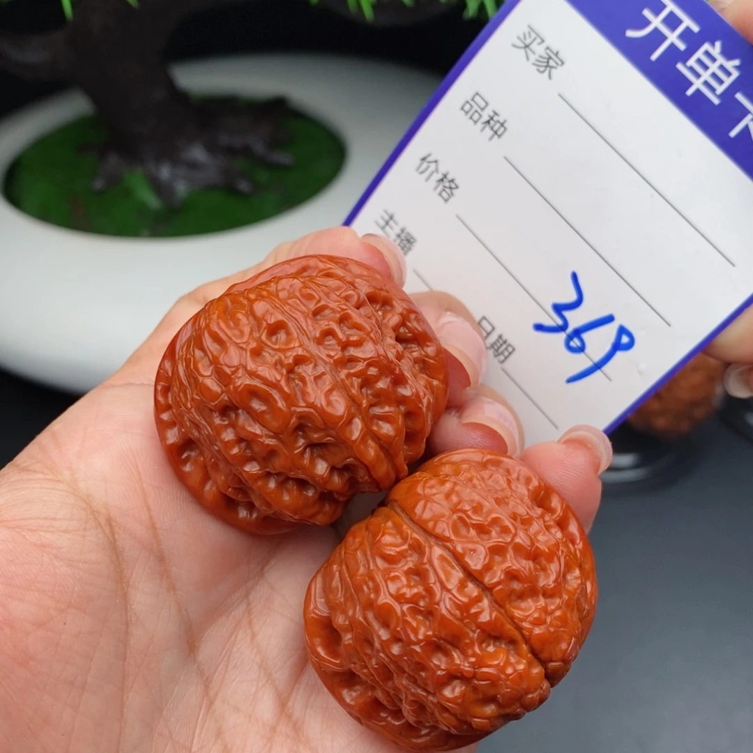 文玩核桃把件37血麒麟369