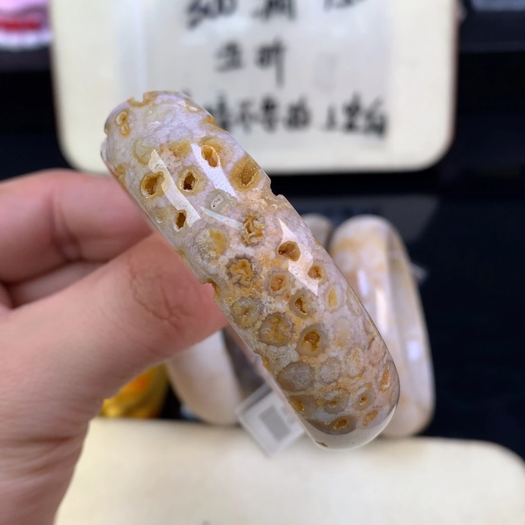 硅化珊瑚（珊瑚玉）未镶嵌颈饰45号56圈共生
