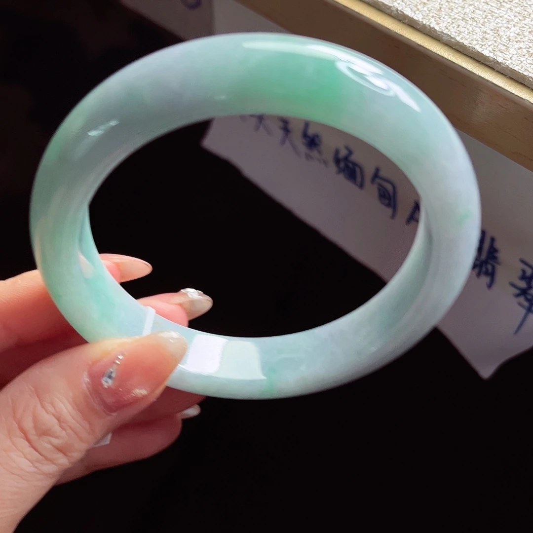 翡翠未镶嵌手镯手镯