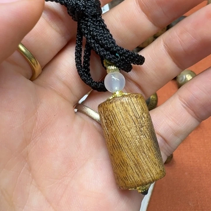 大叶紫檀（黑酸枝木类）