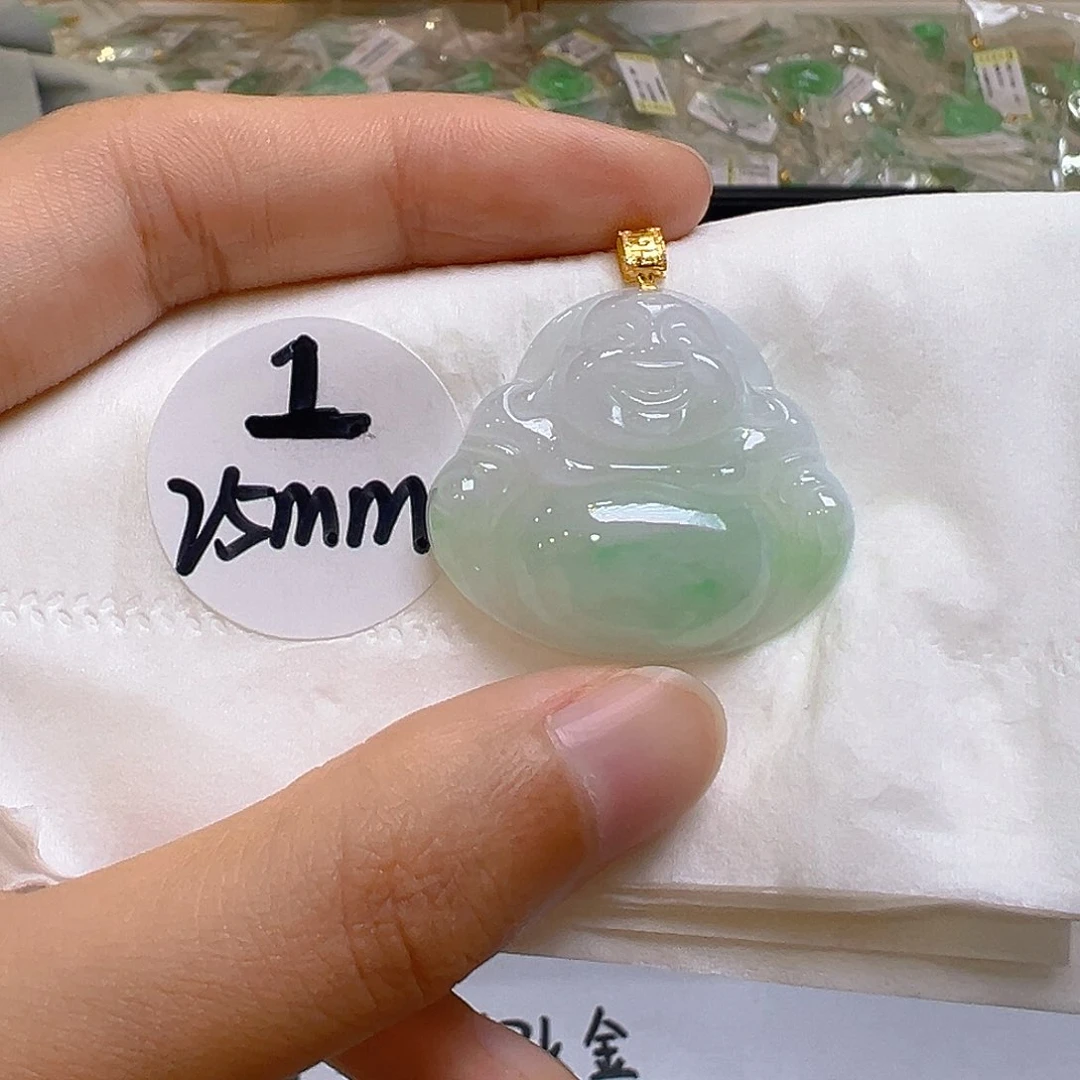 翡翠18K金镶嵌颈饰翡翠