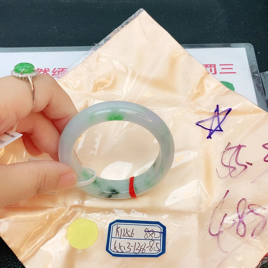 翡翠手镯未镶嵌缅甸翡翠