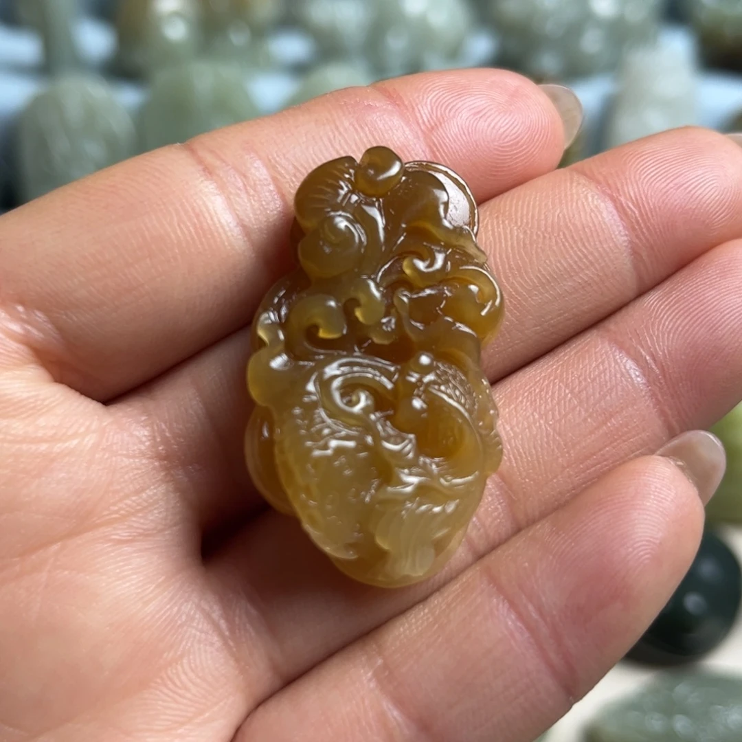 和田玉未镶嵌挂件