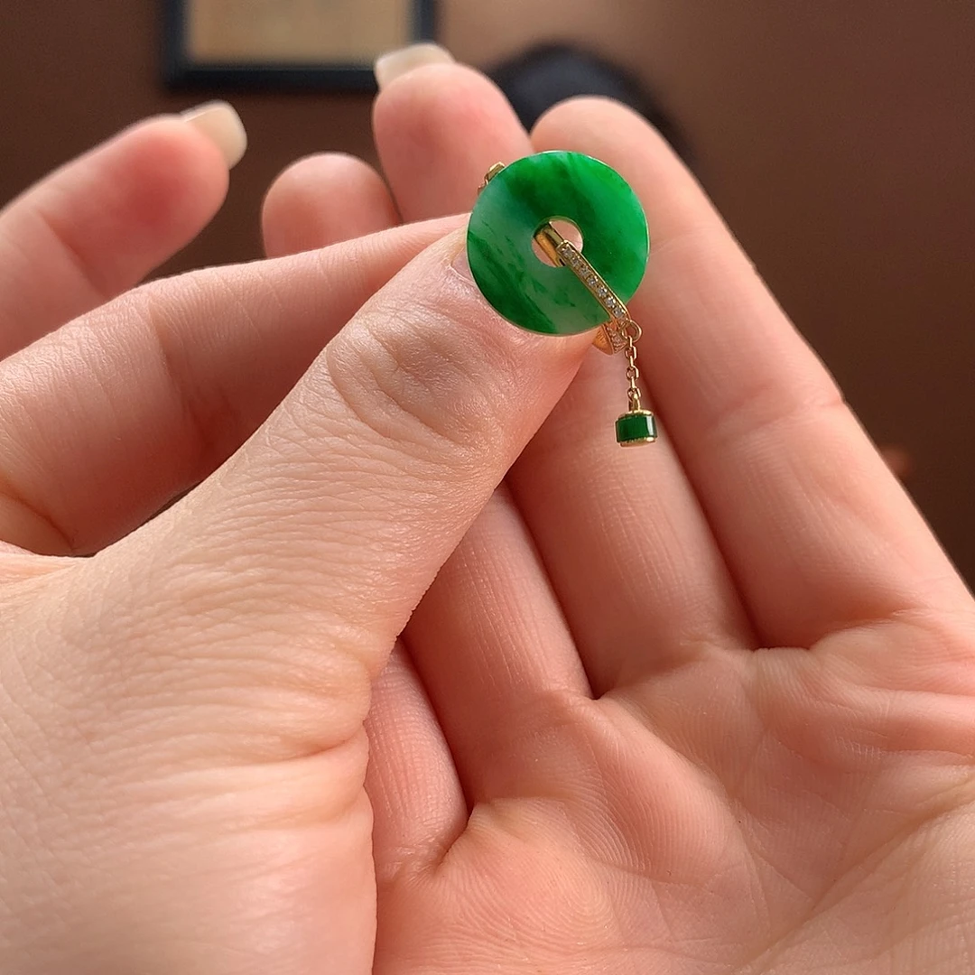 翡翠戒指18K金镶嵌丽***姐戒指