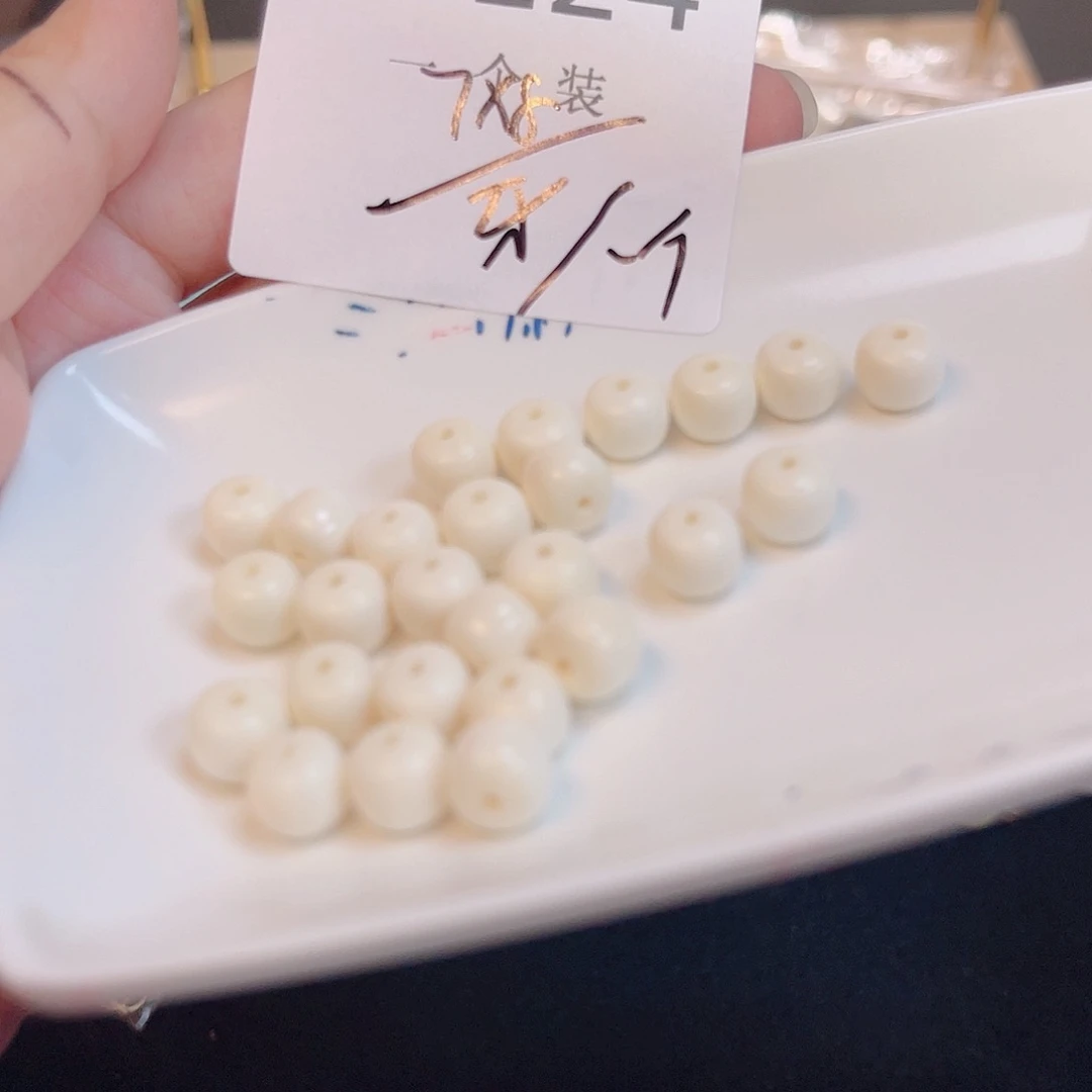 水晶珠宝半成品未镶嵌124 。