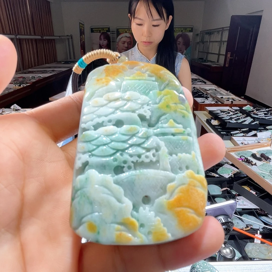 颈饰未镶嵌翡翠一