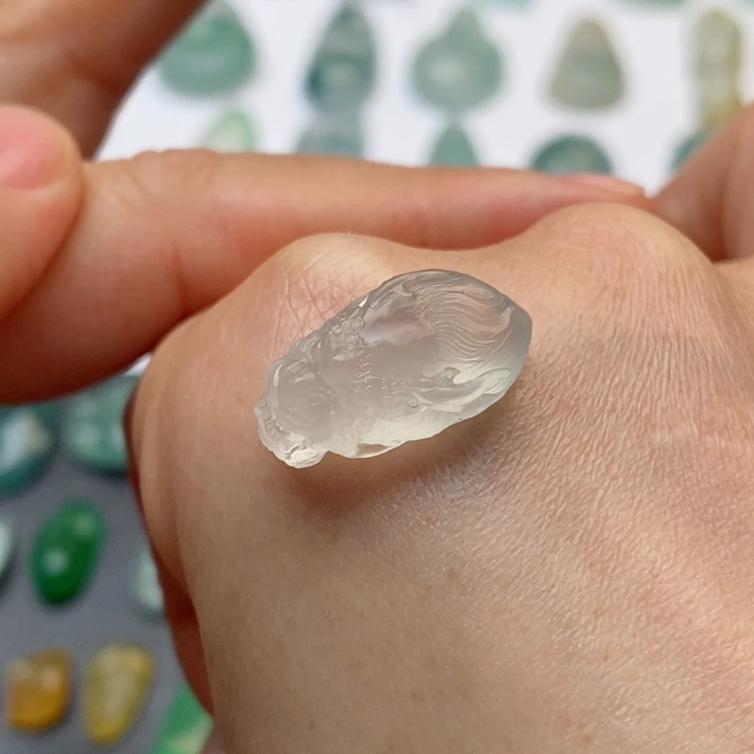 定制翡翠未镶嵌龙头