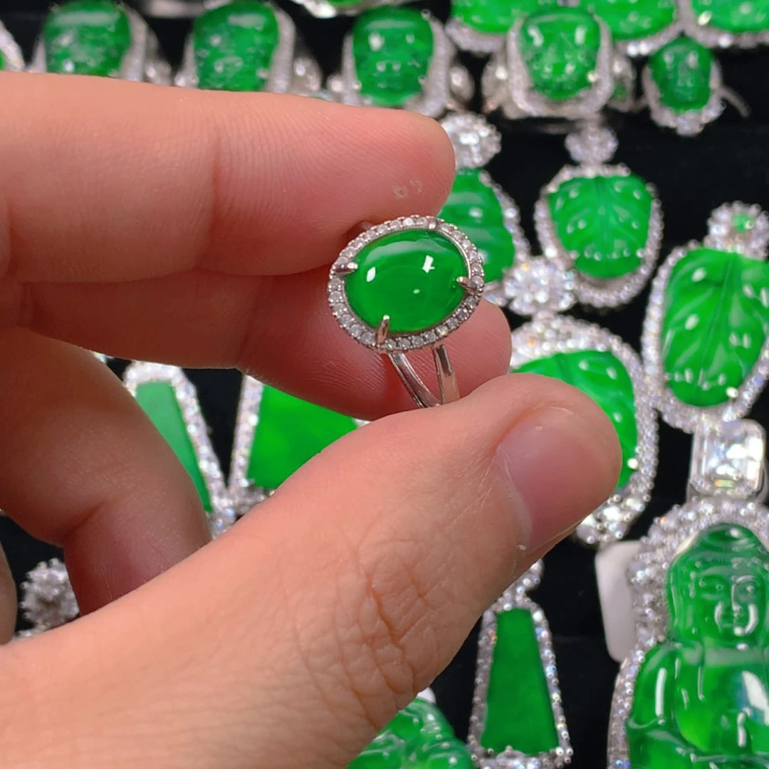 翡翠颈饰银S925镶嵌蛋面