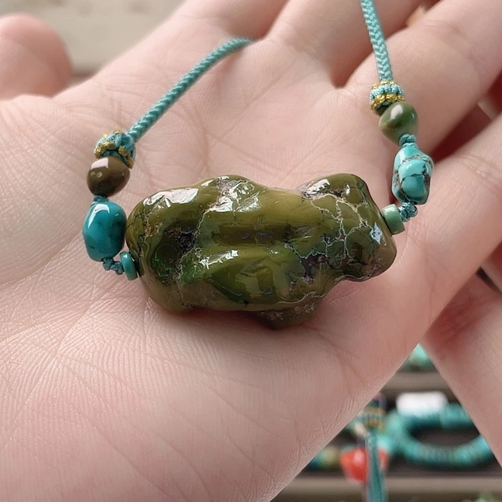 未镶嵌绿松石珠宝奇石