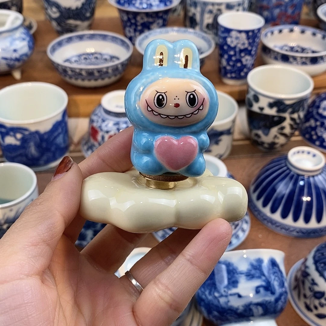 瓷片拉布布拉布布