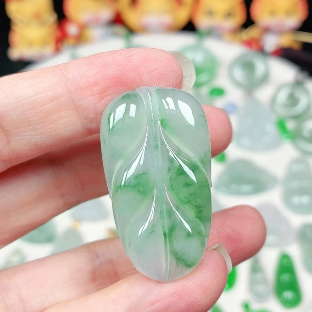 翡翠未镶嵌颈饰缅甸天然A货翡翠