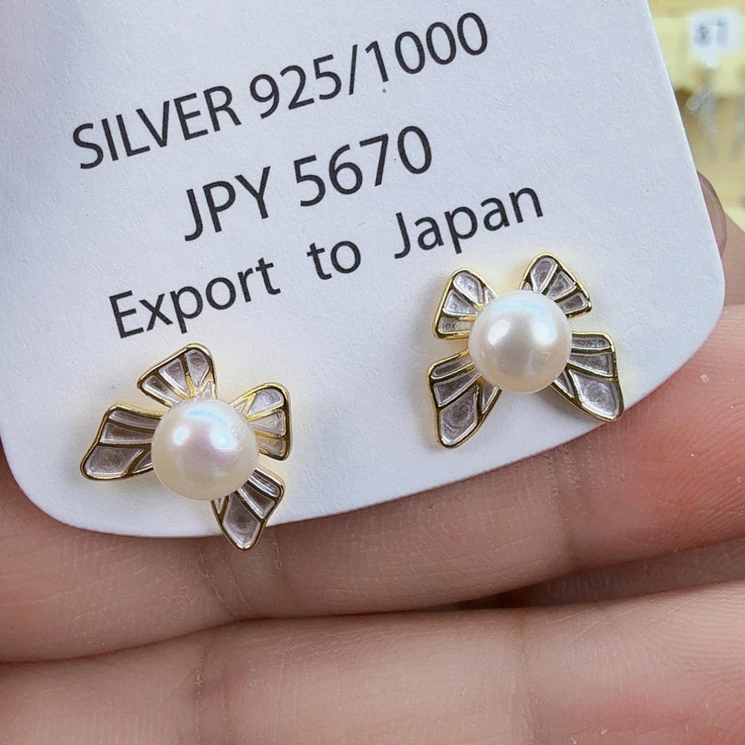 淡水珍珠耳饰未镶嵌