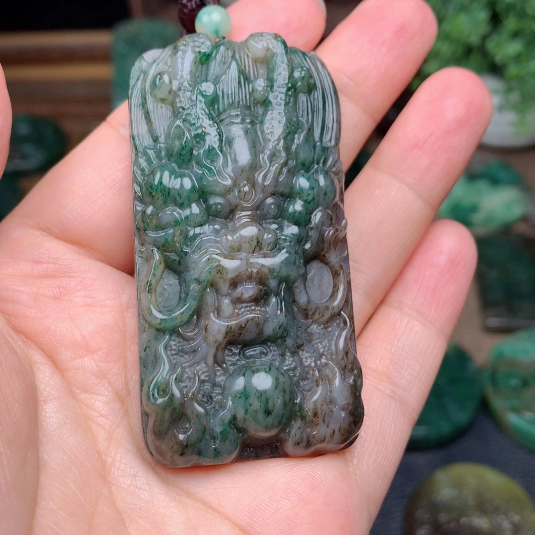 独山玉未镶嵌颈饰