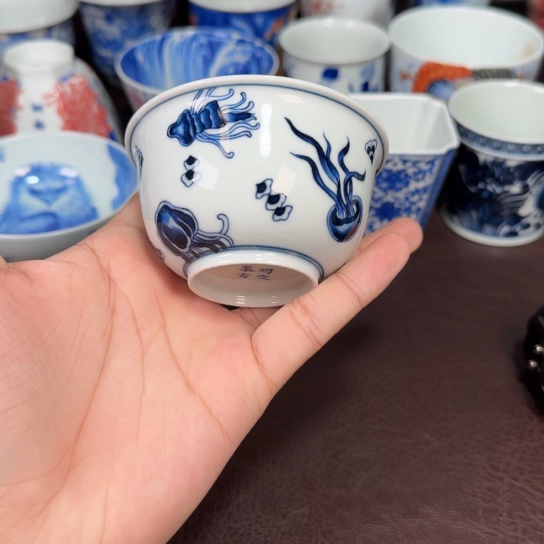 随****现代景德镇陶瓷杯