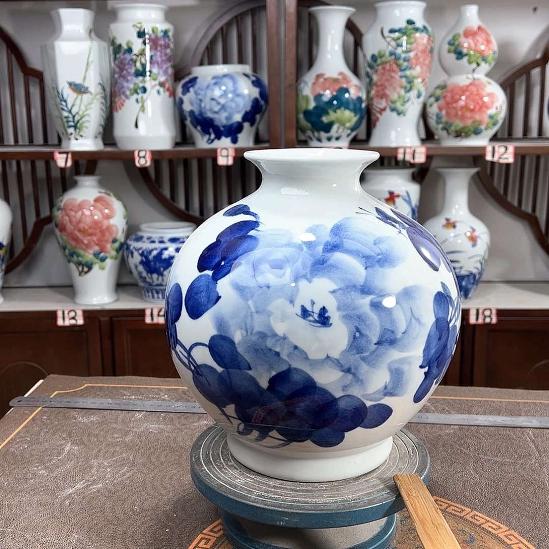 摆件景德镇陶瓷石青牡