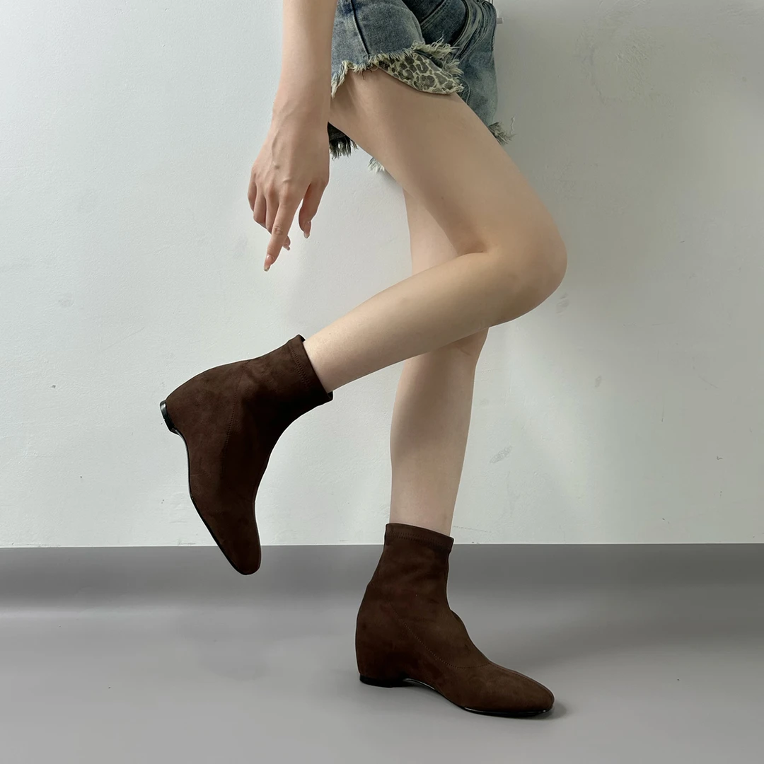 【柒柒】4.5cm/麂皮绒/法式复古方头磨砂短靴女内增高显瘦弹力靴