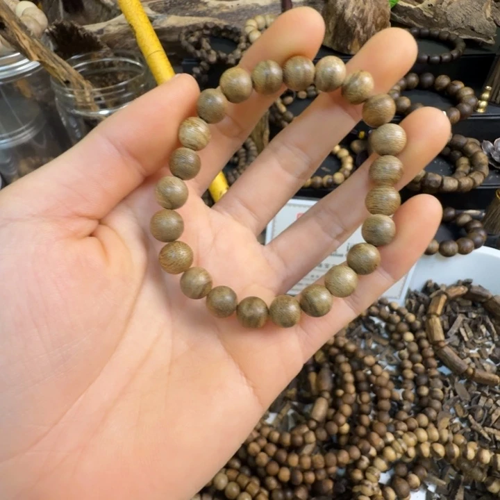 沉香沉香碎屑海南水格0.8大4克➕沉香碎屑多样性