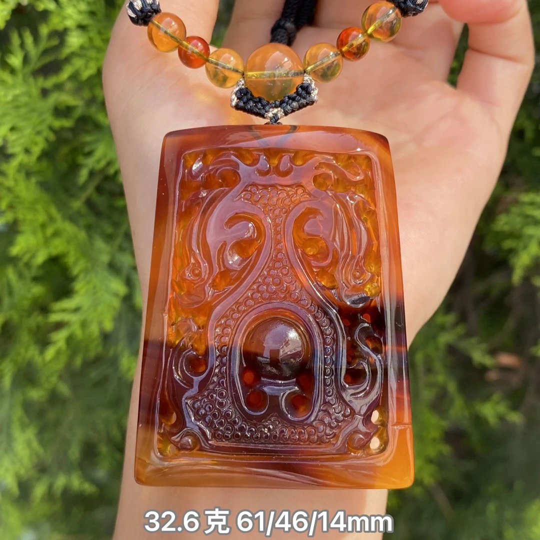 【小伊琥珀】32.6克果冻蜜仿古龙牌