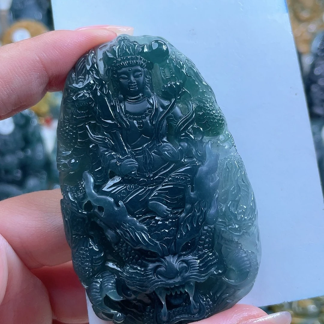 后***期翡翠未镶嵌颈饰翡翠