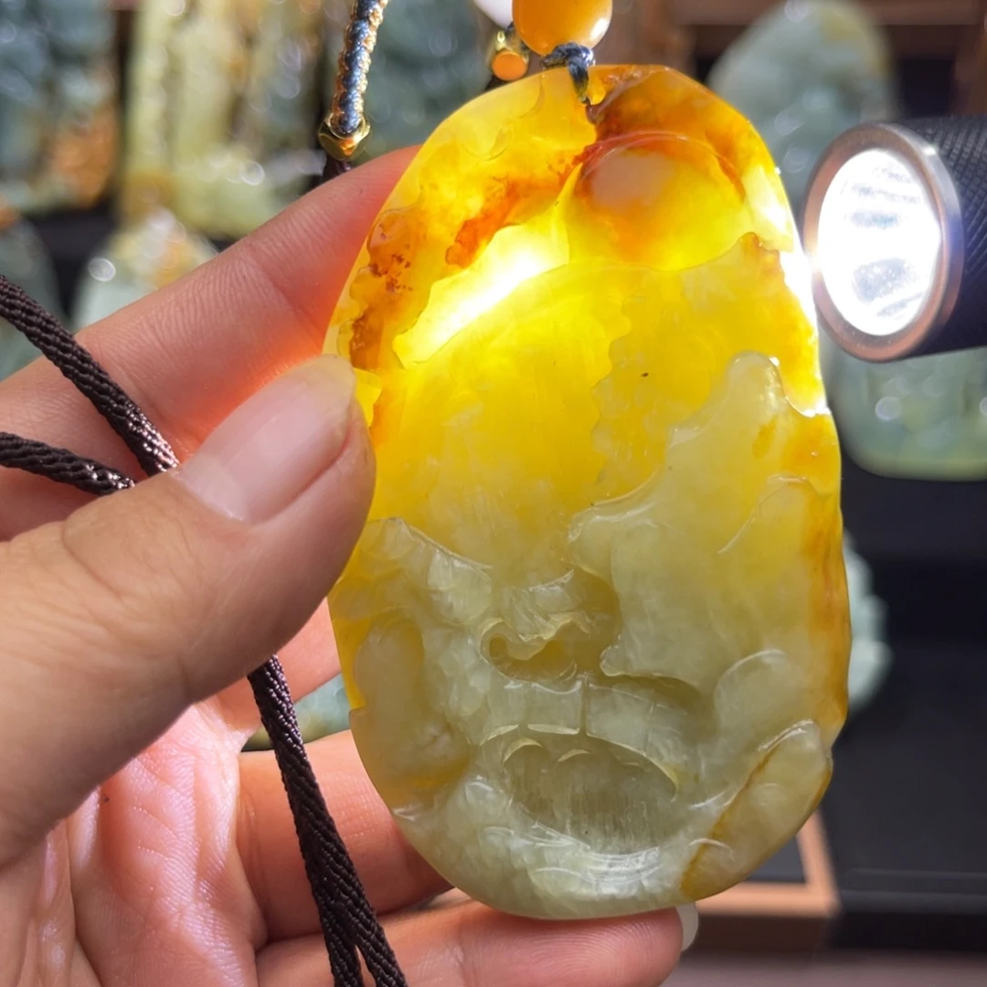 蛇纹石玉未镶嵌颈饰