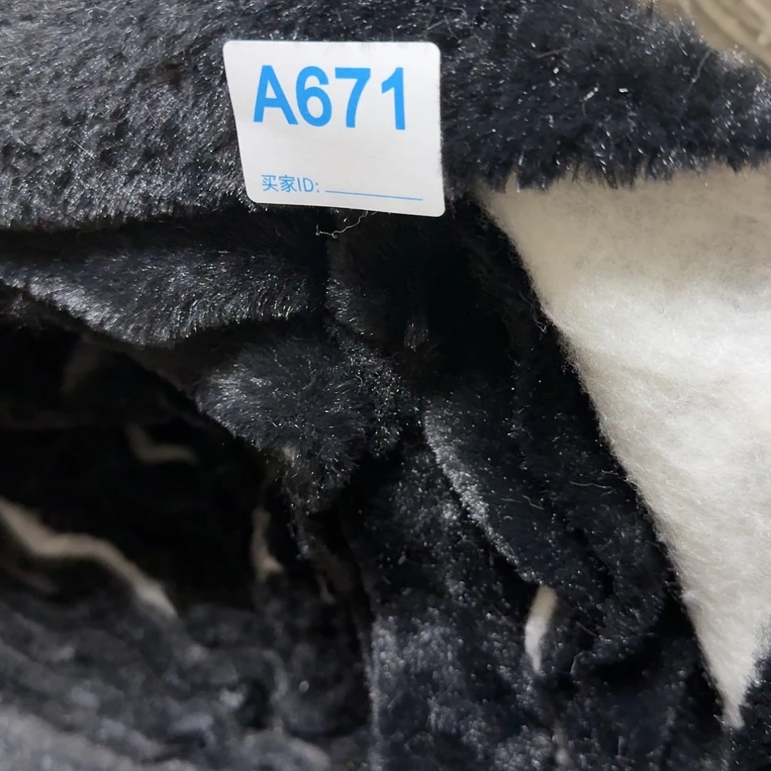 黑色兔毛加棉15元3米671