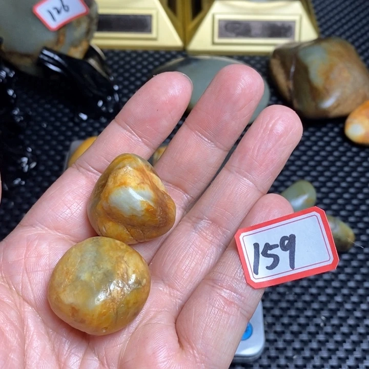 未镶嵌和田玉把件王**）159