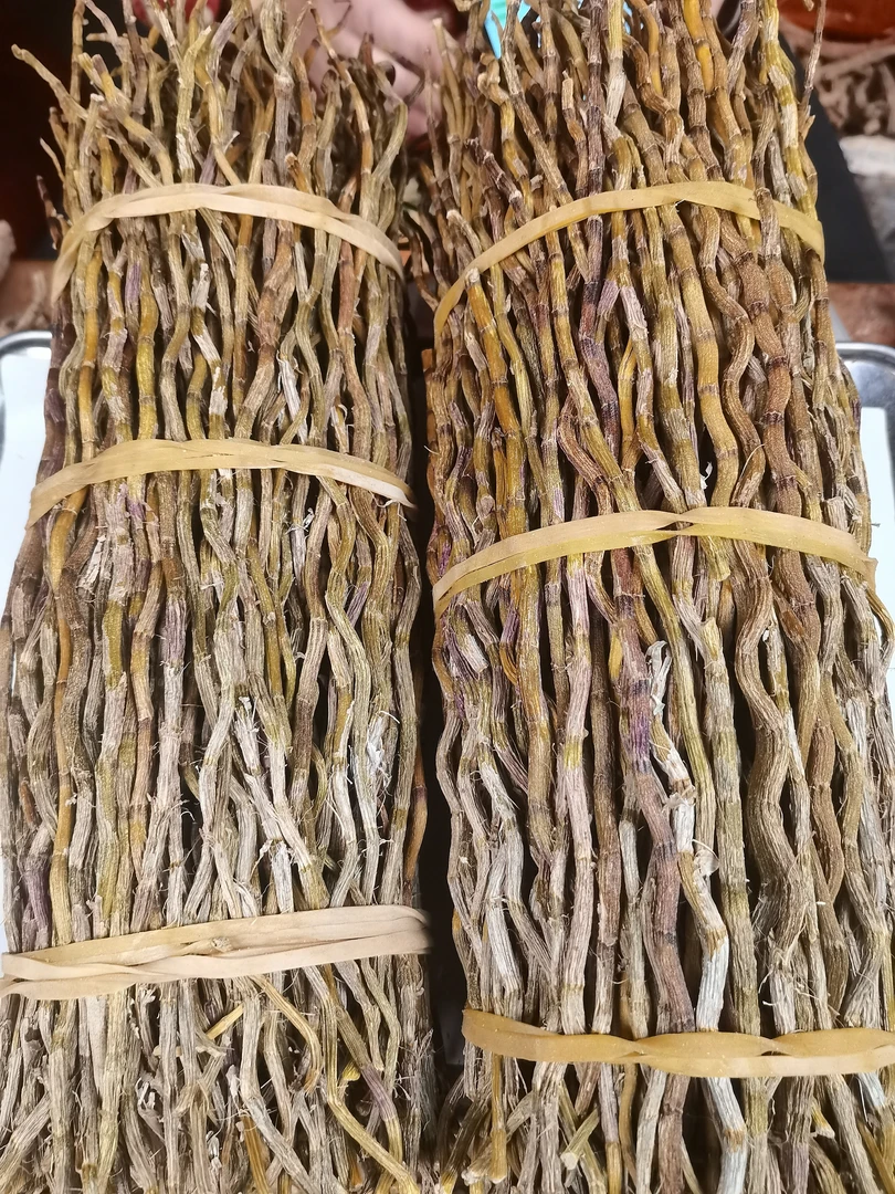 佰珍沐源精选紫皮石斛