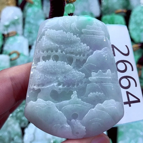 吊坠(不含链)未镶嵌翡翠