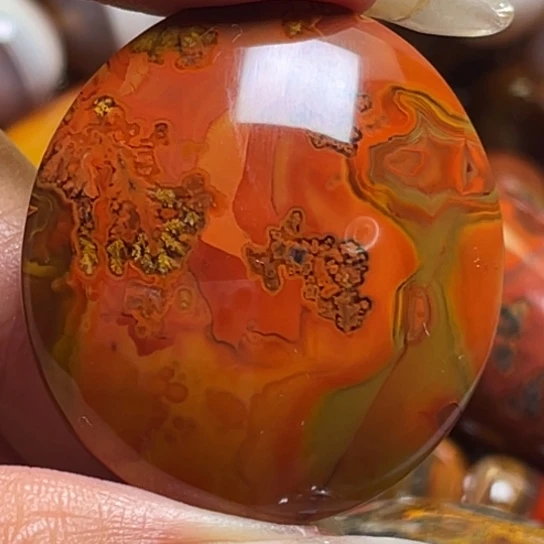 深***红玛瑙/玉髓未镶嵌吊坠