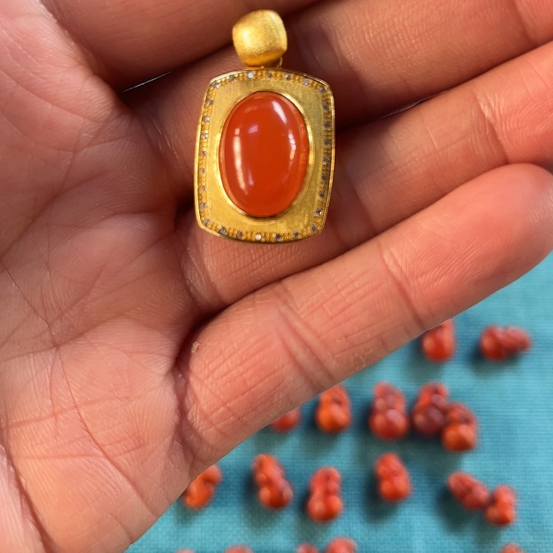 南红玛瑙银S925镀金镶嵌颈饰