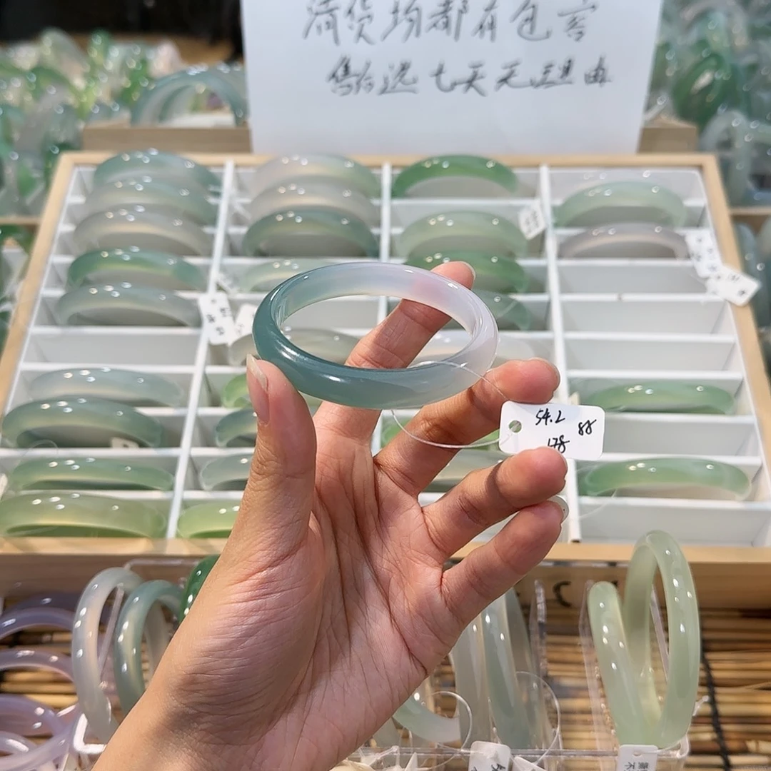 玛瑙/玉髓未镶嵌手镯圈口54.2