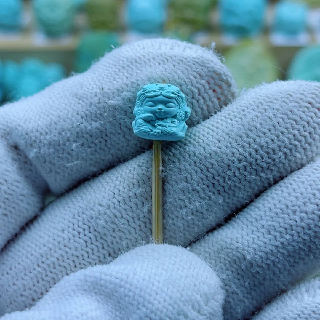 绿松石未镶嵌珠宝奇石