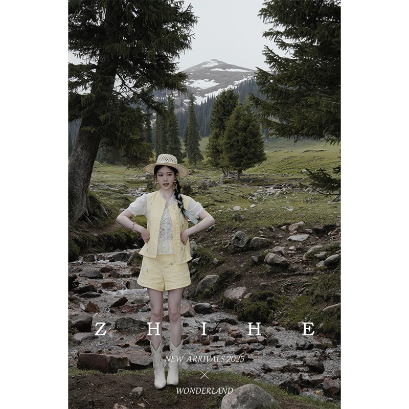 无艳一禾【赛西莉亚】原创天丝蕾丝花边上衣+50棉绣花料马甲短裤