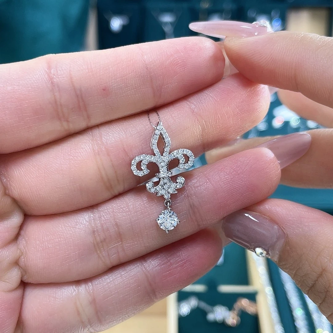 实验室培育钻石铂Pt950镶嵌鸳尾花钻石吊坠