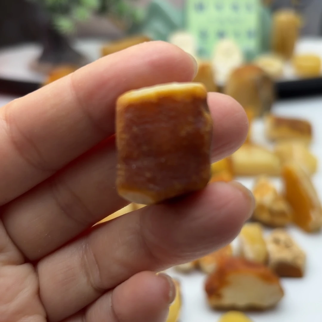 定制琥珀未镶嵌老*琥珀
