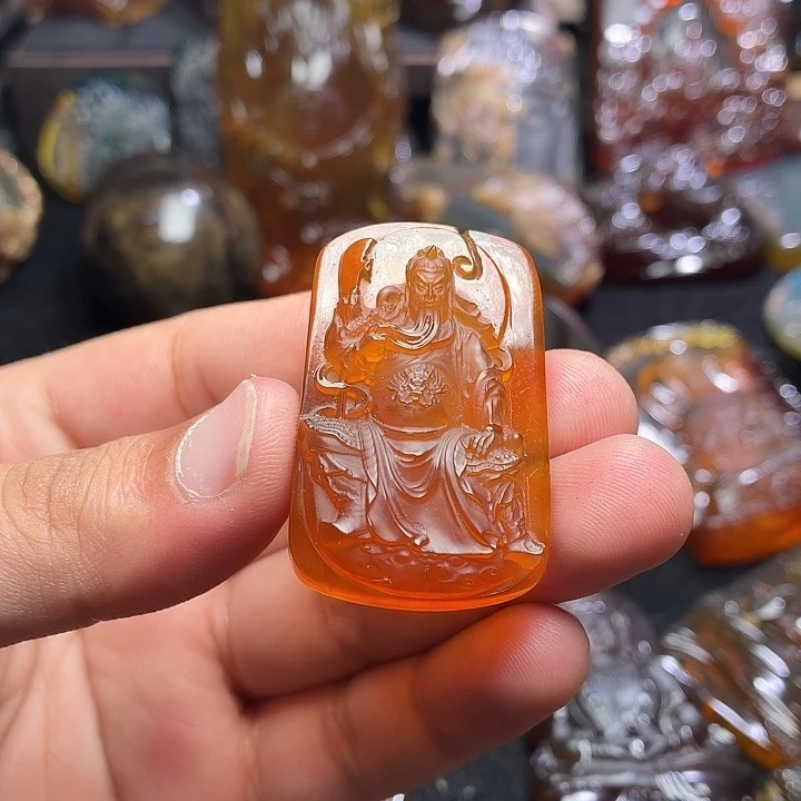 琥珀未镶嵌颈饰133
