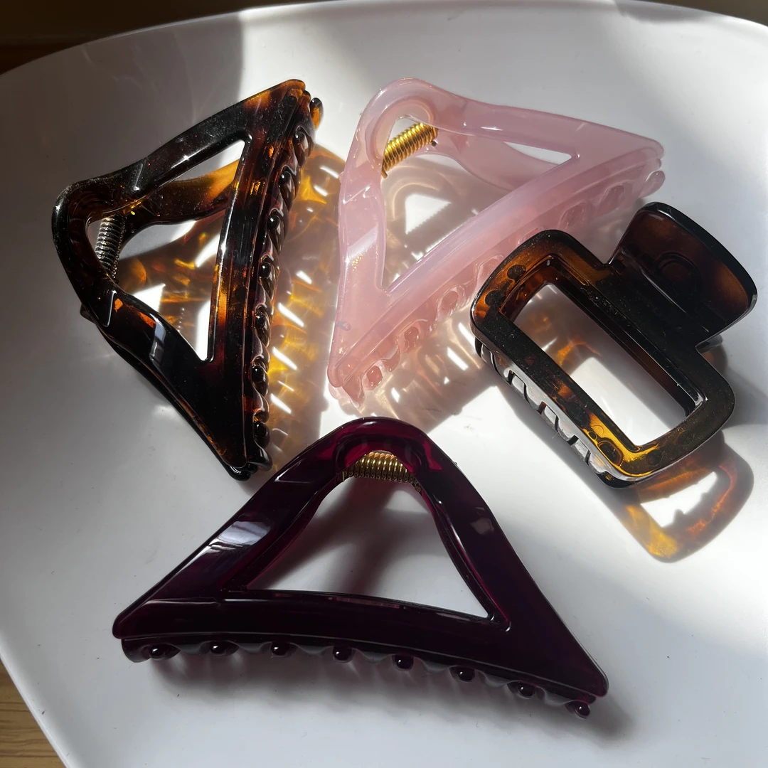 特价处理瑕疵品树脂抓夹不等尺寸（满20元包邮）（瑕疵明显）NO退NO换