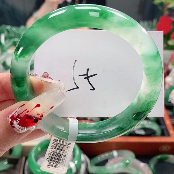 石英质玉手镯未镶嵌天然A货非洲翠手镯